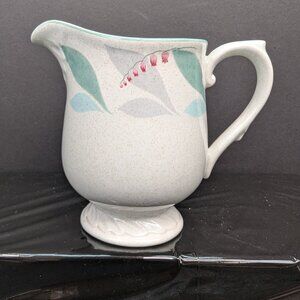 Mikasa Laurel C3005 Valley Fair Floral Pattern 8 Oz Speckled Stoneware Creamer